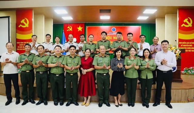 Công an TP.HCM phát động phong trào bảo vệ an ninh Tổ quốc - Ảnh 3.