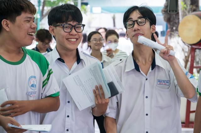 'Hạt cườm' và 'bạn Bình' chặn thí sinh lấy điểm 9, 10 toán thi tốt nghiệp THPT - Ảnh 1.