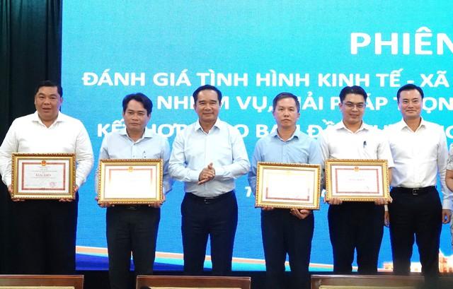 Chủ tịch Nguyễn Văn Được: TP.HCM sẽ cắt vốn dự án giải ngân 'lẹt đẹt' - Ảnh 2.