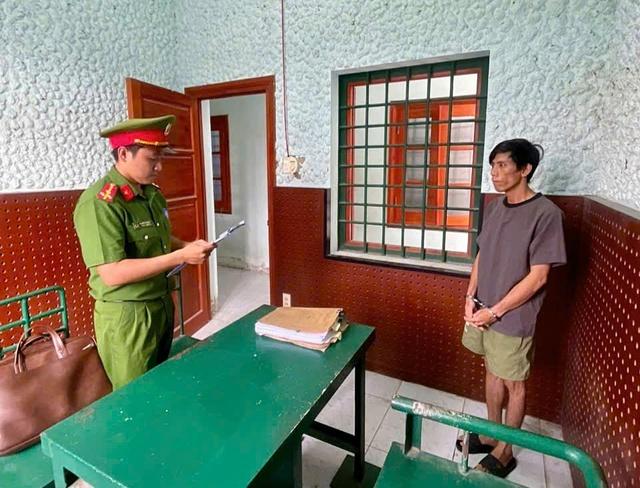 Bắt nghi phạm trộm tiền, vàng trị giá hàng tỉ đồng của 'vợ hờ' - Ảnh 1.