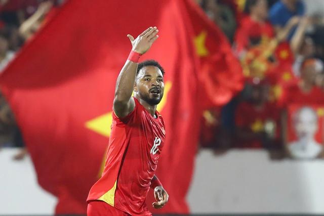 Đội tuyển Việt Nam đá AFF Cup bằng lực lượng nhập tịch mạnh nhất lịch sử- Ảnh 2.