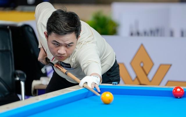 Billiards: Đánh bại 'huyền thoại' Bỉ, Bao Phương Vinh thẳng tiến vòng knock-out với ngôi nhất bảng- Ảnh 1.