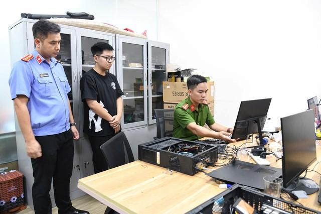 Khởi tố vụ án đầu tiên trên cả nước về sử dụng Windows 'lậu' - Ảnh 2.