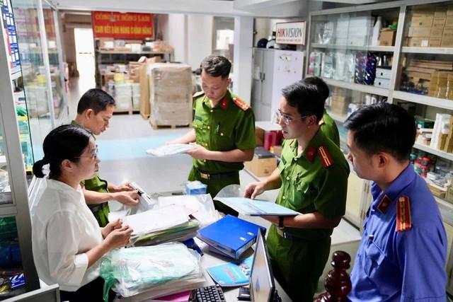 Khởi tố vụ án đầu tiên trên cả nước về sử dụng Windows 'lậu' - Ảnh 1.