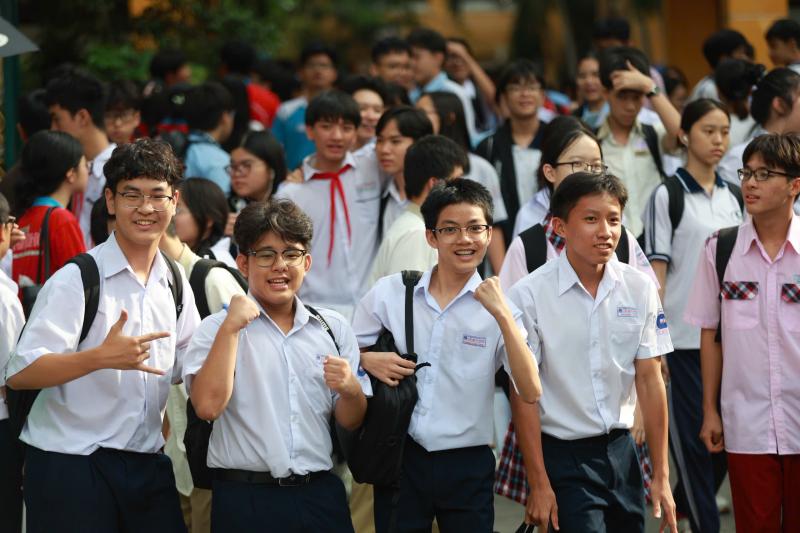 Thi lớp 10 TP.HCM: Hướng dẫn gợi ý giải đề thi môn tiếng Anh - Ảnh 1.