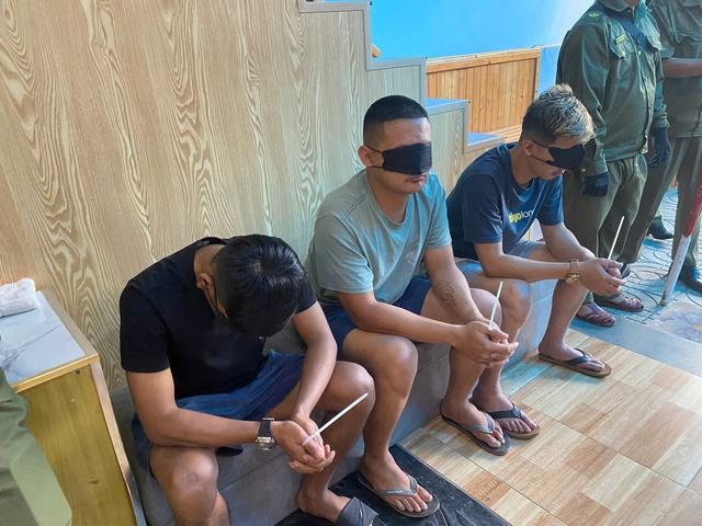Hàng chục người nước ngoài dương tính ma túy, điều hành đường dây lừa đảo ở TP.HCM - Ảnh 4.