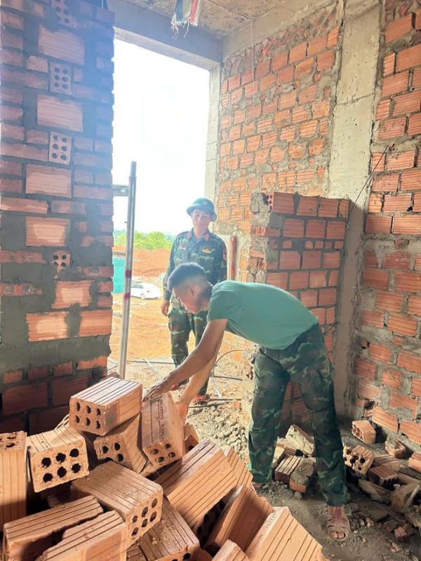 Dựng trường dưới nắng gió biên cương Quảng Trị- Ảnh 14.