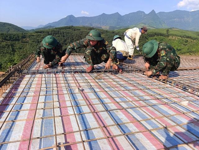 Dựng trường dưới nắng gió biên cương Quảng Trị- Ảnh 12.
