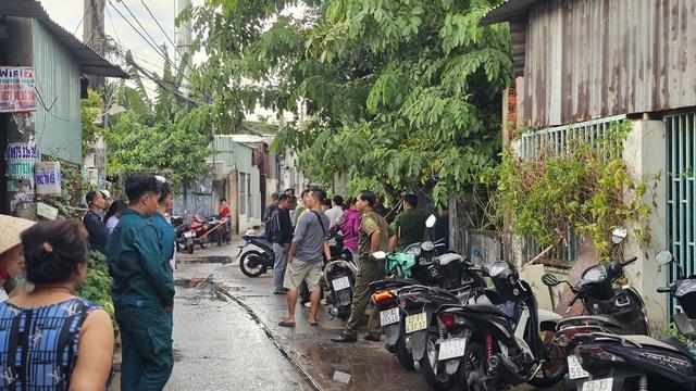 TP.HCM: Dập tắt đám cháy, phát hiện cụ bà tử vong trong nhà- Ảnh 1.